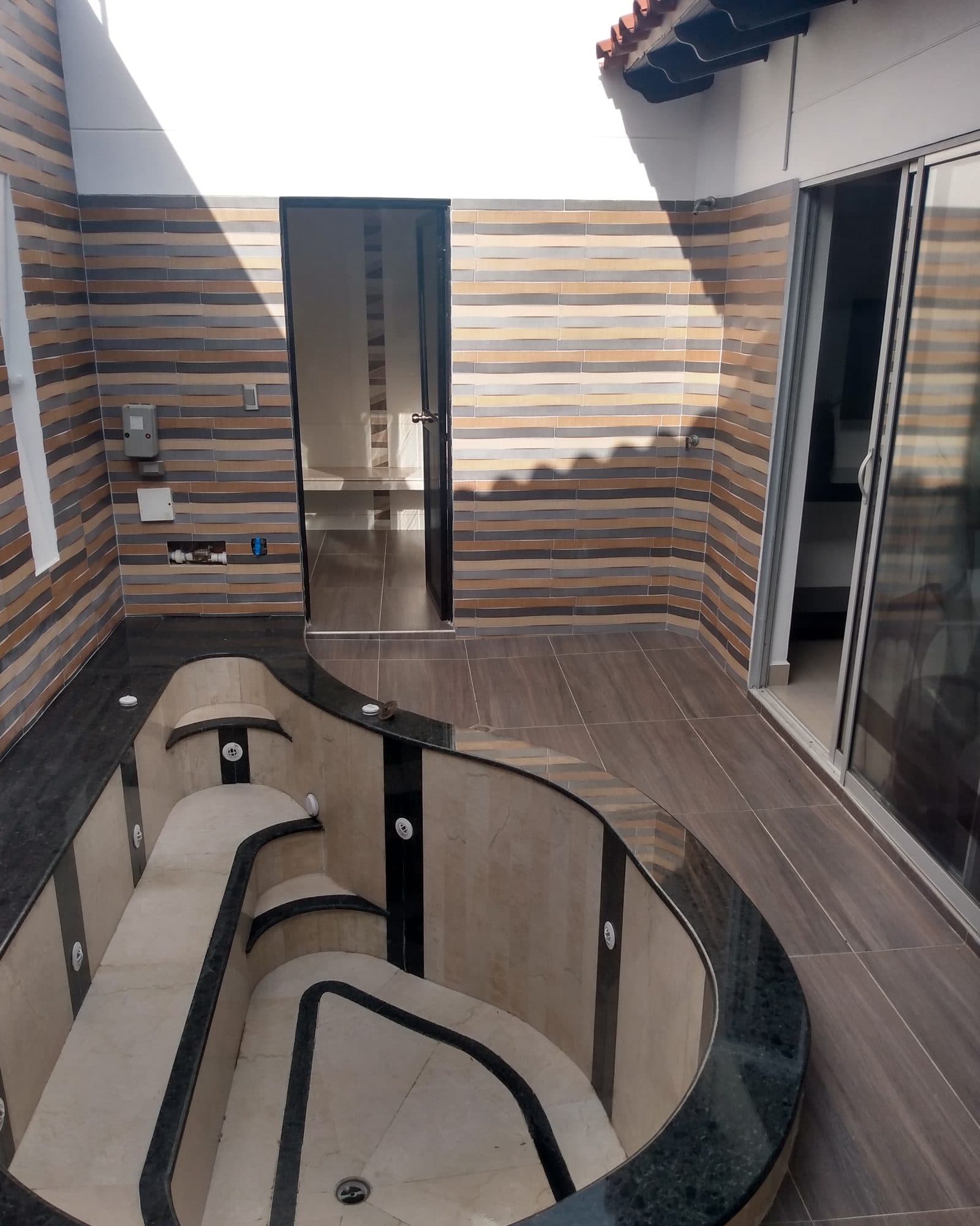 Suite Soho: jacuzzi ovalado de la habitación, detalle